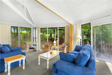 146 Tree Top Drive, Four Seasons, MO 65049