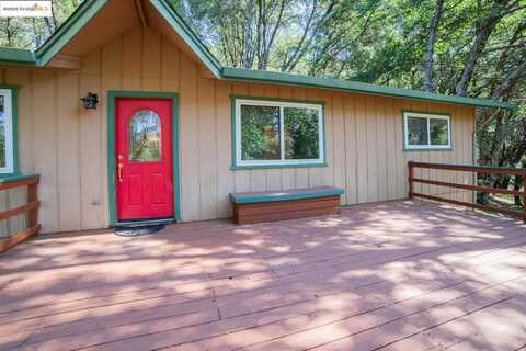18070 Pipit CT, Twain Harte, CA 95383