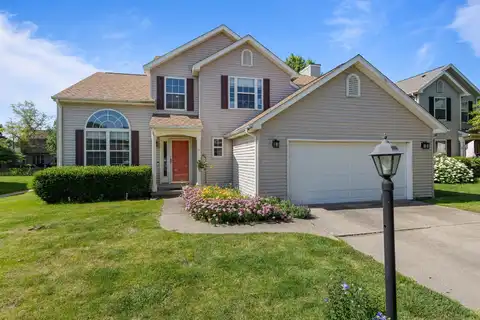 601 E TOMARAS Avenue, Savoy, IL 61874