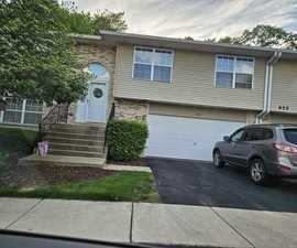955 Elderberry Circle, Naperville, IL 60563