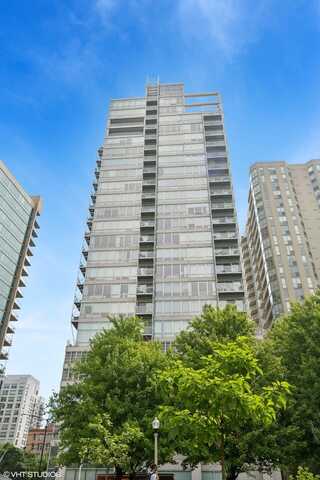 653 N Kingsbury Street, Chicago, IL 60654