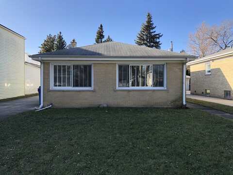 1674 Maple Street, Des Plaines, IL 60018