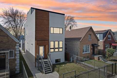 940 N Karlov Avenue, Chicago, IL 60651