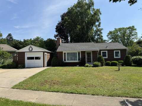 26 Hill Drive, Crystal Lake, IL 60014