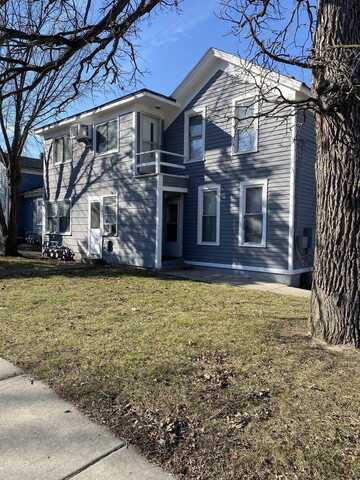 140 College Street, Elgin, IL 60120