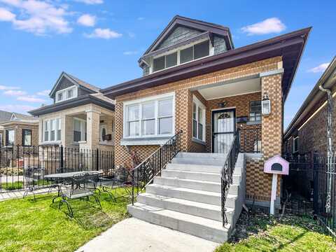 3422 N Kolmar Avenue, Chicago, IL 60641