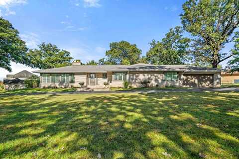200 N Forest Court, Addison, IL 60101