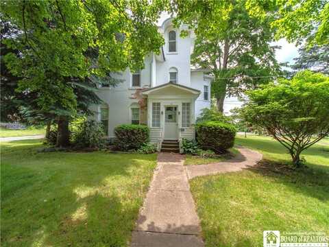 12 Central Avenue, Portland, NY 14716
