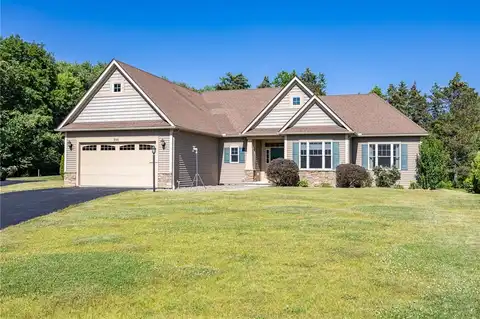 996 Summer Creek Lane, Webster, NY 14580