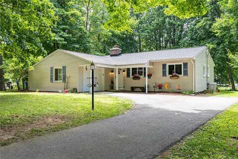 28 Crossfield Road, Perinton, NY 14450