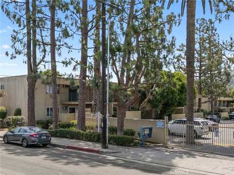 11138 Aqua Vista Street, Studio City, CA 91602