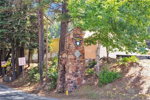 810 Oakmont Lane, Lake Arrowhead, CA 92352