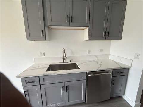 700 W La Veta Avenue, Orange, CA 92868