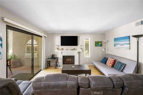 400 Brighton Springs, Costa Mesa, CA 92627
