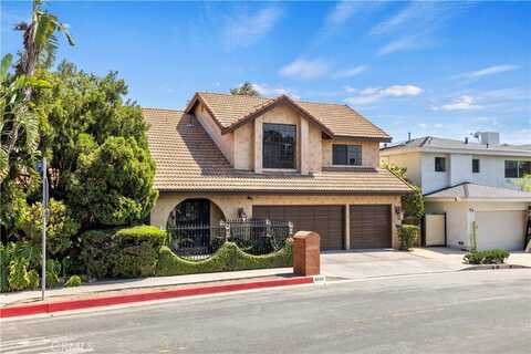 8000 Oceanus Drive, Los Angeles, CA 90046