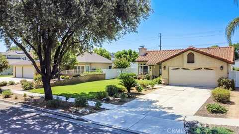 20 Waters Court, Redlands, CA 92374