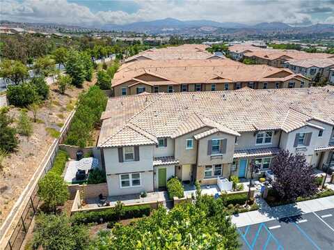 28613 Jardineras Drive, Valencia, CA 91354
