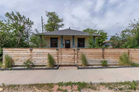 2512 SNYDER AVE, Cheyenne, WY 82001