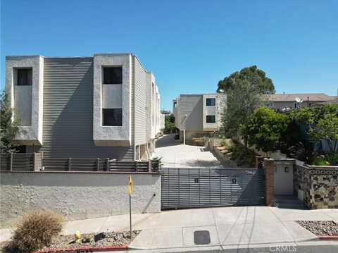 2621 E 20th Street, Signal Hill, CA 90755