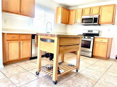 13118 Cerritos Court, Hesperia, CA 92344