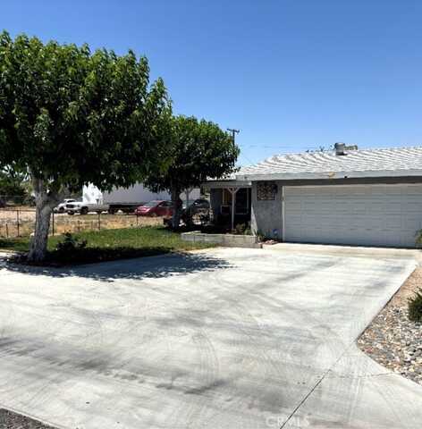 16472 Vine Street, Hesperia, CA 92345