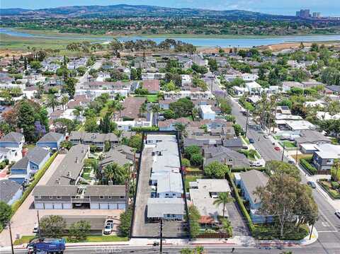 2422 Santa Ana Avenue, Costa Mesa, CA 92627