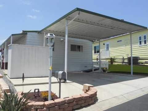 955 Howard Avenue, Escondido, CA 92029