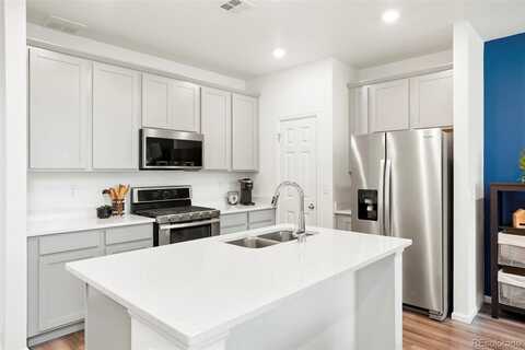 21528 E 59th Place, Aurora, CO 80019