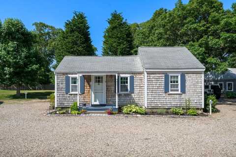 90 Seaview Avenue, South Yarmouth, MA 02664
