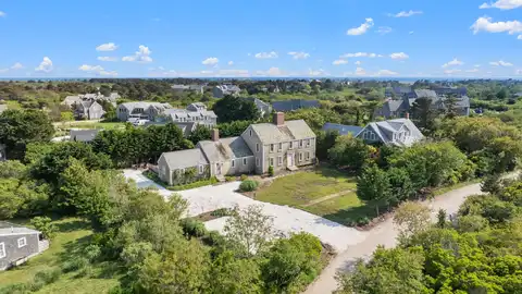 6 Arkansas Avenue, Nantucket, MA 02554