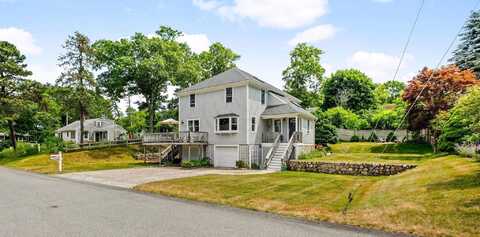 37 Berkeley Drive, East Falmouth, MA 02536