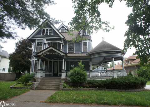 821 Division Street, Webster City, IA 50595