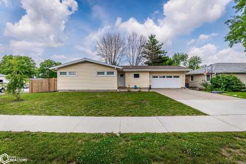 307 Edgeland Drive, Marshalltown, IA 50158