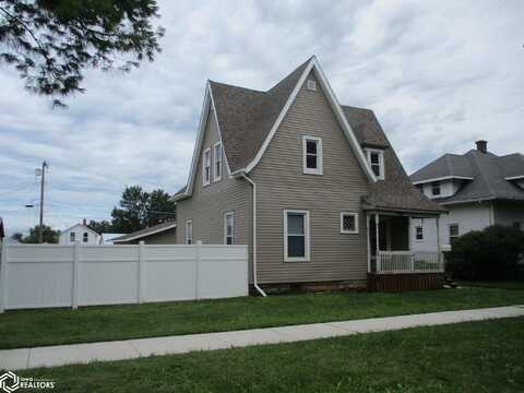 309 W 6Th Street, Vinton, IA 52349