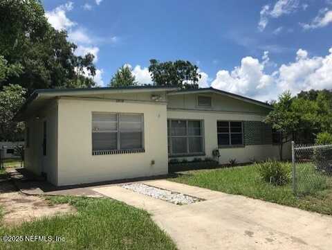 2519 W MAIN Street, Palatka, FL 32177