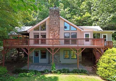 8300 Soapstone Creek Circle, Hiawassee, GA 30546