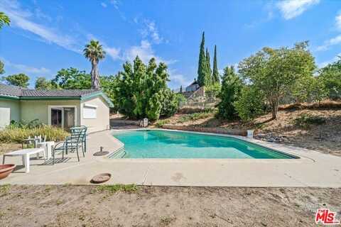 13926 Lakeside St, Sylmar, CA 91342