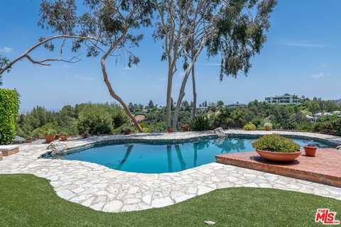16331 Tudor Dr, Encino, CA 91436