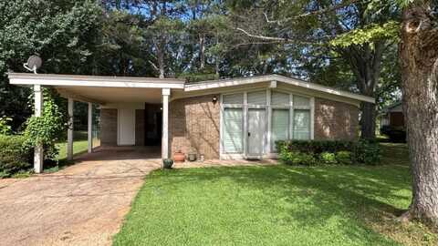 155 S Columbia, Pontotoc, MS 38863