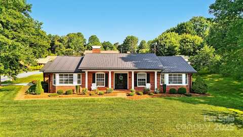601 Pennell Street NE, Lenoir, NC 28645