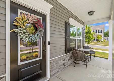 7025 Amberhouse Drive, Charlotte, NC 28212