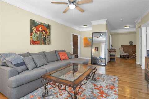 2700 Revere Street, Houston, TX 77098
