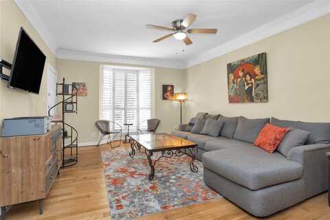 2700 Revere Street, Houston, TX 77098