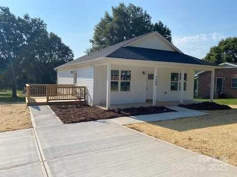 1103 Adams Street, Statesville, NC 28677