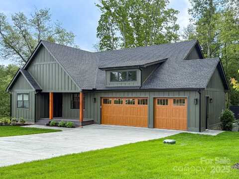47 Skylar Lane, Mills River, NC 28759