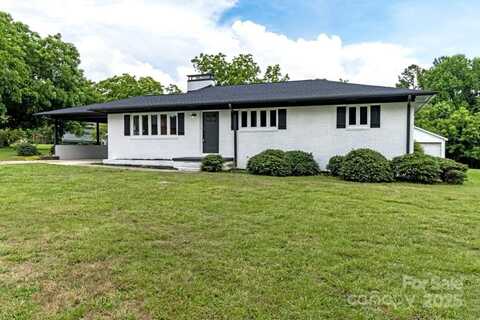 7724 E Holly Grove Road, Thomasville, NC 27360