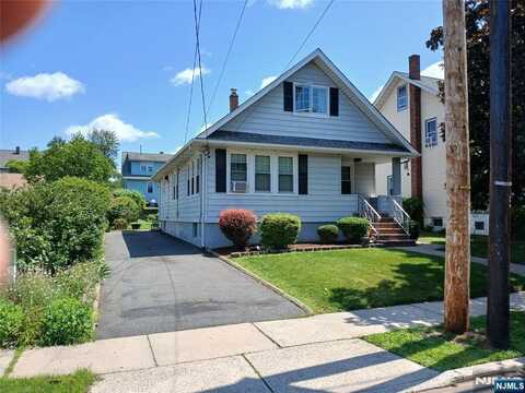 643 6th Avenue, Lyndhurst, NJ 07071