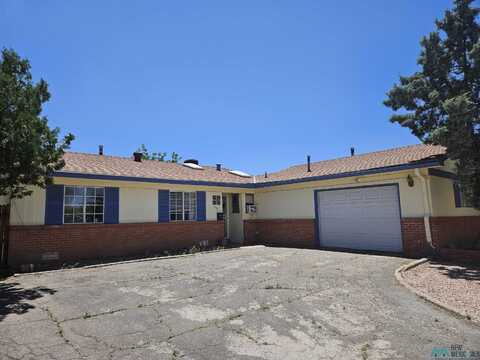 633 Mckee Drive, Gallup, NM 87301