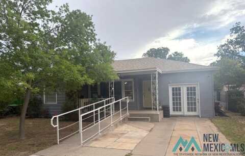 905 N Alameda Street, Carlsbad, NM 88220