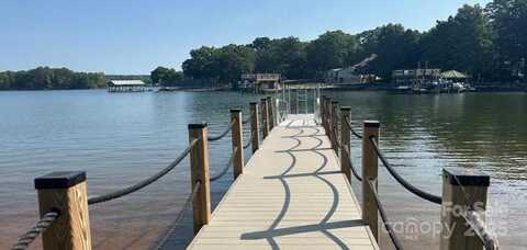 126 Aqua Drive, Mooresville, NC 28117